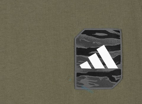 ADIDAS WYGODNA KOSZULKA MĘSKA BAWEŁNIANA T-SHIRT CAMO WOW GRAPH 3XL ADIDAS WYGODNA KOSZULKA MĘSKA BAWEŁNIANA T-SHIRT CAMO WOW GRAPH 3XL