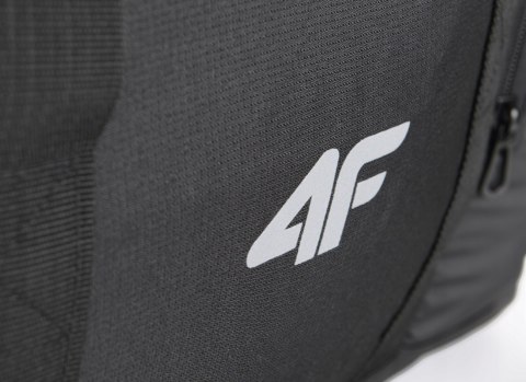 4F TORBA SPORTOWA TRENINGOWA NA SIŁOWNIE Z KIESZENIĄ NA BUTY CZARNA 40L